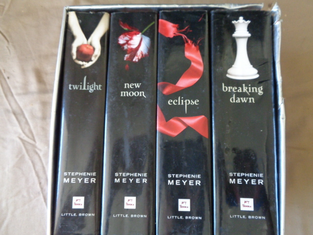 lot 7751 image: Set of Twilight Books