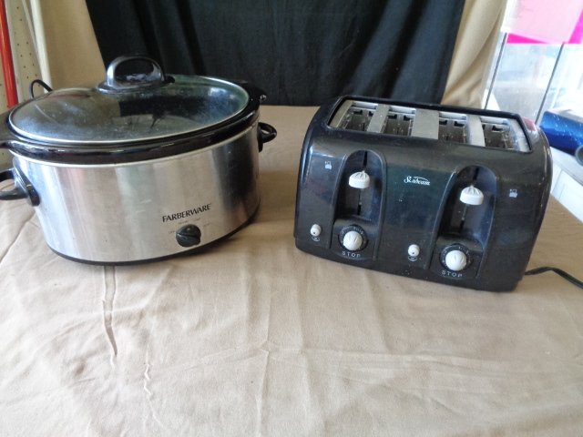 lot 7786 image: FarberWare Crock Pot and Sunbeam Toaster