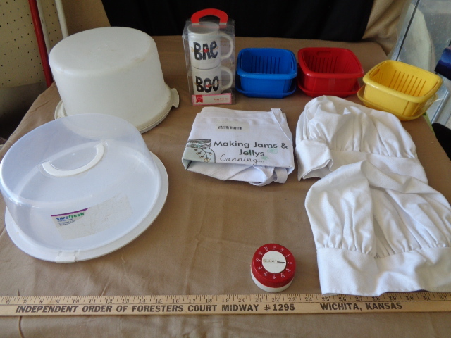 lot 7789 image: 2 Cake Storage Containers, 2 Chefs hats and Apron3 NEW Berry Box and Coffee Cups