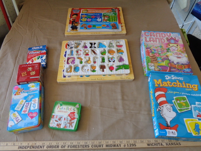 lot 7826 image: Puzzles and Games