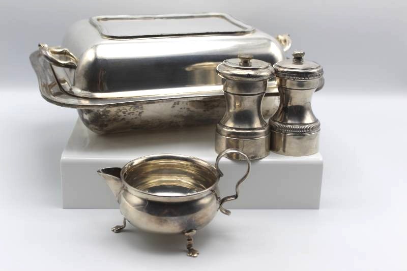 lot 1653 image: Silver Lot 4 pieces