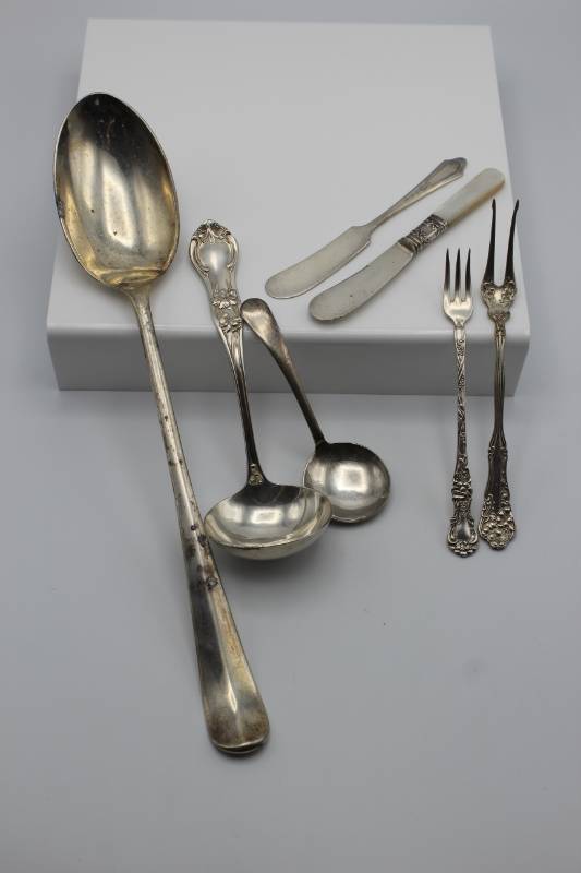 lot 1657 image: Lot of Silver