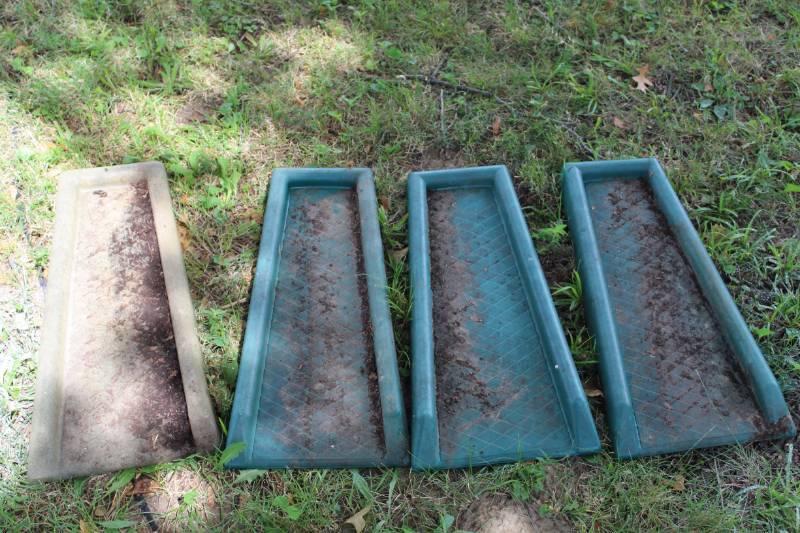 lot 1736 image: 4 Rain Downspout Water Runoff Trays