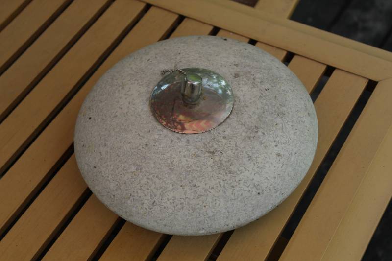 lot 1739 image: Ceramic Tabletop Outdoor Oil Burner