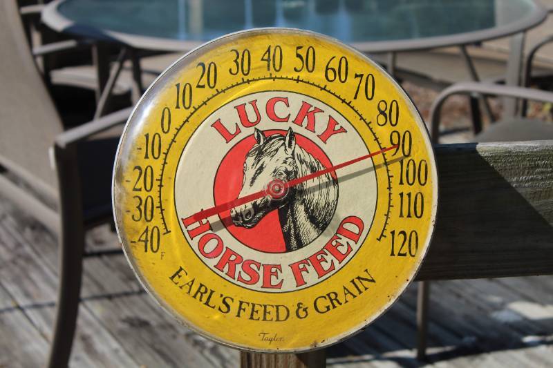lot 1743 image: Earl Feed and Grain Outdoor Thermometer