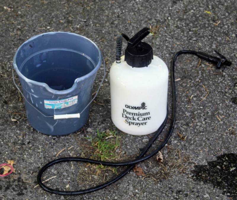 lot 1756 image: Olympic Premium Deck Sprayer and 12 Qt Utility Pail