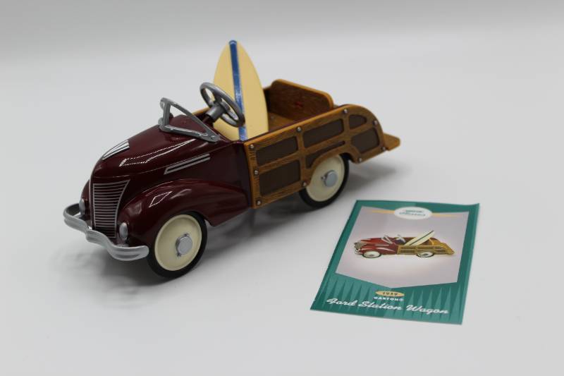 lot 1778 image: Hallmark - 1939 Garton Kiddie Car Classics Ornament