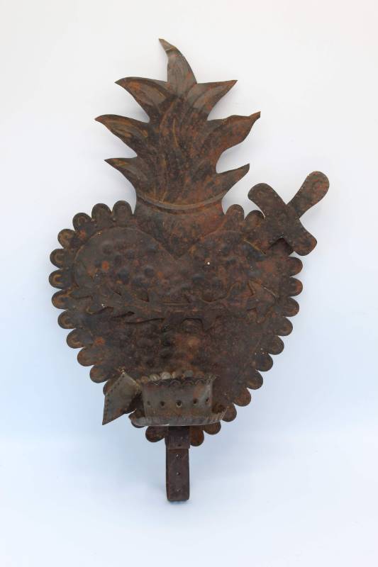 lot 1819 image: Mexican Folk Art and Pottery