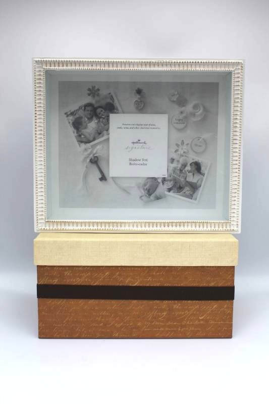 lot 1699 image: New Hallmark Keepsake Items
