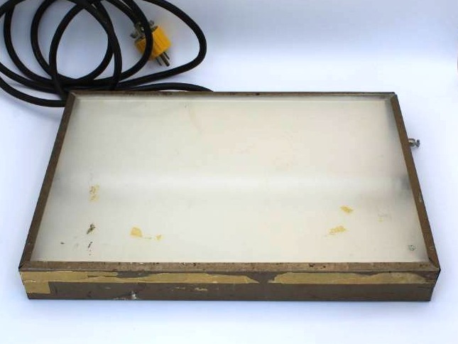 lot 1696 image: Artists Tracing Light-box