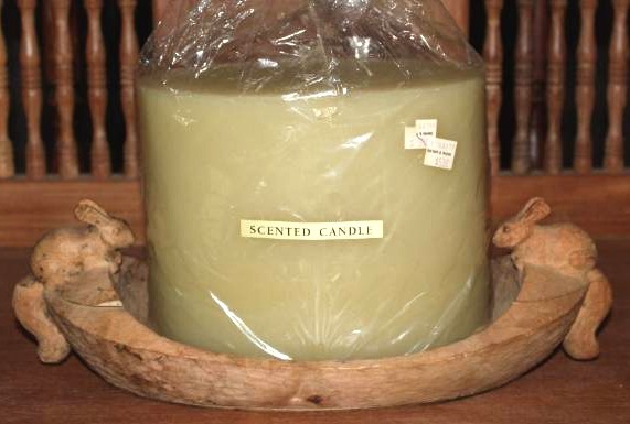 lot 1807 image: Wood Decorative Candle Holder
