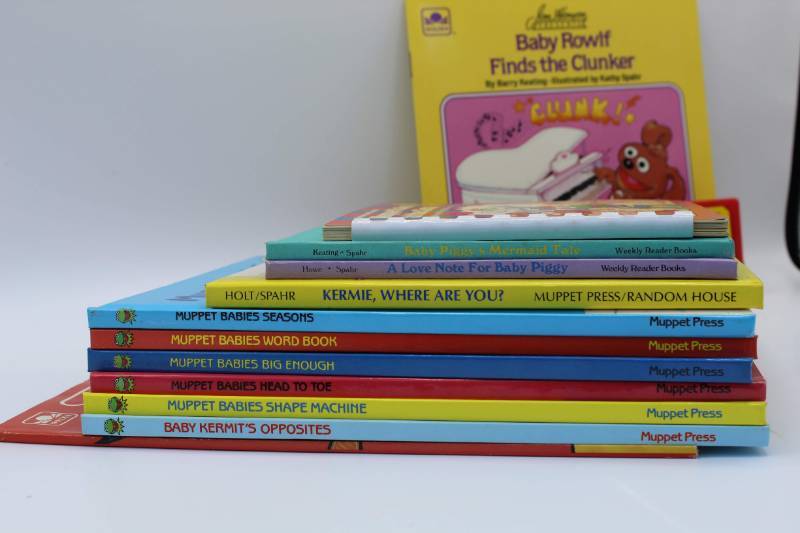 lot 1841 image: 12 Muppet Babies Books and (2) Artists Proofs