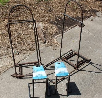 lot 1851 image: Saddle and Hose Racks