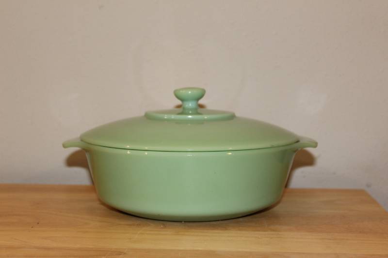 lot 1900 image: Fire King Mint colored dish