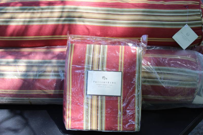 lot 1862 image: Brand New Pottery Barn Morgan Bolstrer Daybed Set