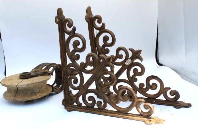 lot 1886 image: Decorative Brackets and Antique Pulley