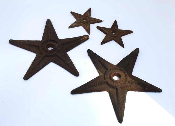lot 1887 image: Iron Metal Stars Dcor, chain and worklight