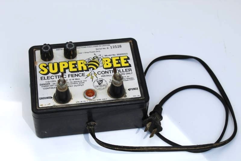 lot 1890 image: Super Bee Electric Fence Controller
