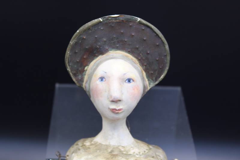 lot 1863 image: Artisan Folk Art Doll