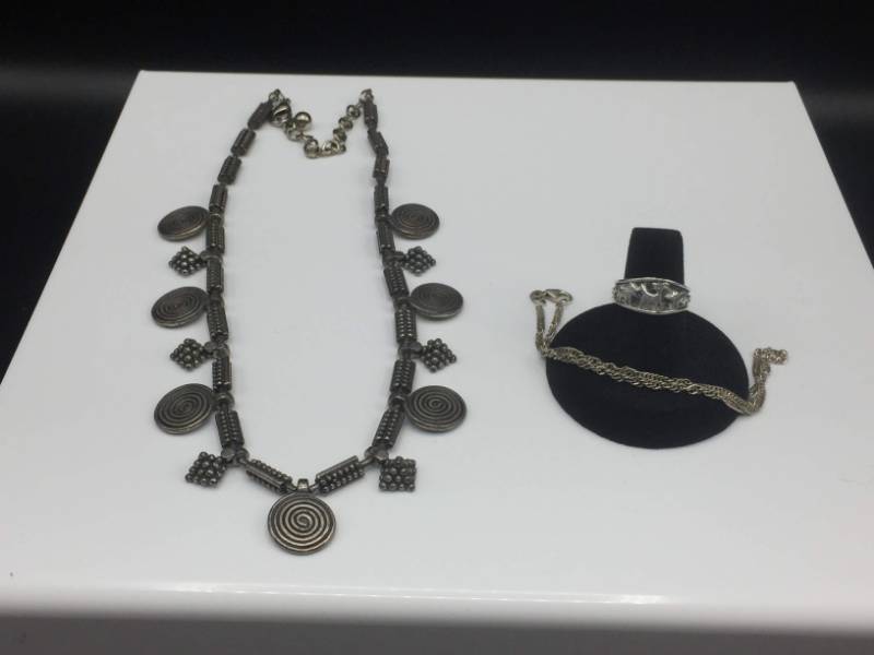 lot 1937 image: Silver Ring, Chain and Necklace