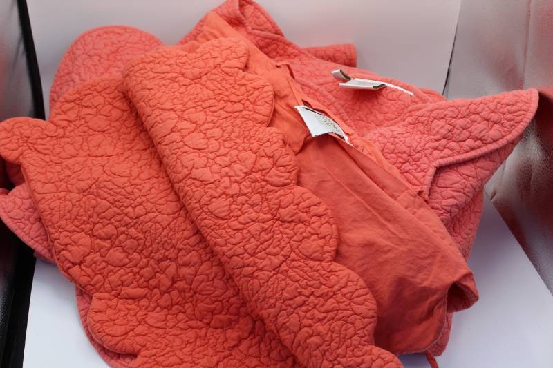 lot 1794 image: Garnett Hill Twin Quilt and Sham
