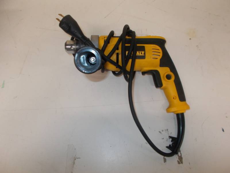 lot 4155 image: 7-Amp 12 in. Single Speed Hammer Drill