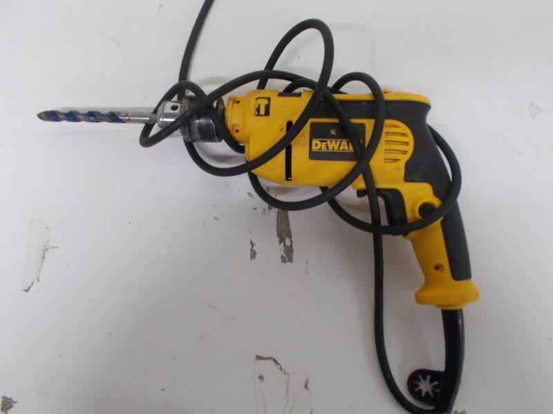 lot 4159 image: 7-Amp 12 in. Single Speed Hammer Drill