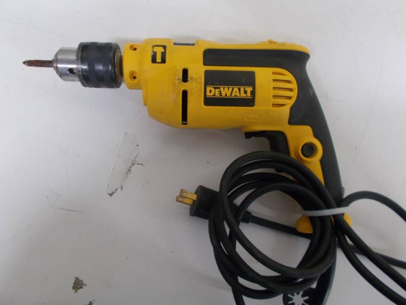 lot 4160 image: 7-Amp 12 in. Single Speed Hammer Drill
