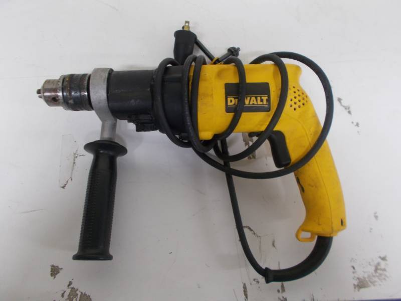 lot 4162 image: DEWALT DW505 12-Inch 7.8-Amp Variable-Speed Reversing Dual Range Hammerdrill