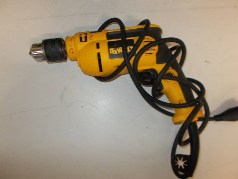 lot 4167 image: 7-Amp 12 in. Single Speed Hammer Drill