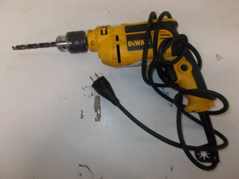 lot 4173 image: 7-Amp 12 in. Single Speed Hammer Drill