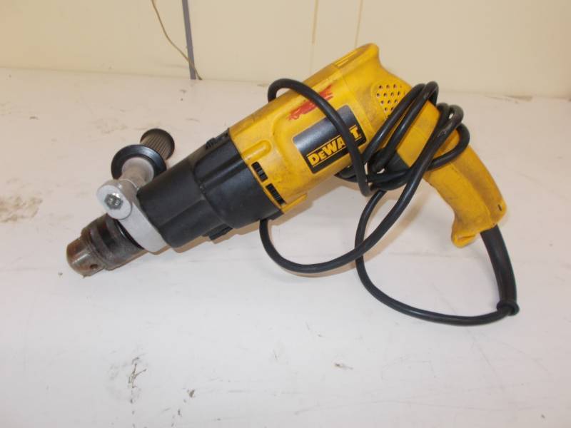 lot 4199 image: DEWALT DW505 12-Inch 7.8-Amp Variable-Speed Reversing Dual Range Hammerdrill