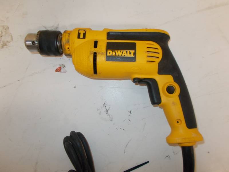 lot 4194 image: 7-Amp 12 in. Single Speed Hammer Drill