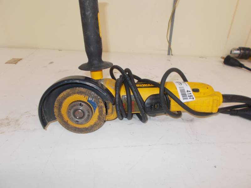lot 4197 image: D28402 4-12 (115MM) SMALL ANGLE GRINDER