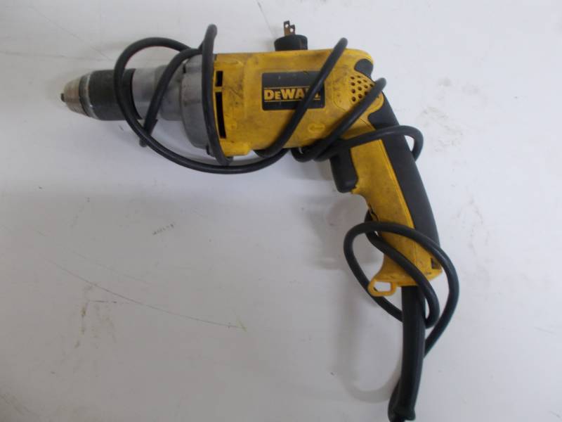 lot 4196 image: DEWALT DW236 7.8 Amp 12-Inch with Keyless Chuck