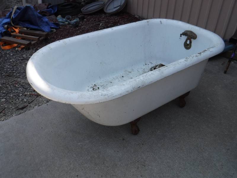 Claw Foot Bath Tub With Brass Fixtures Soak Away In Old Time