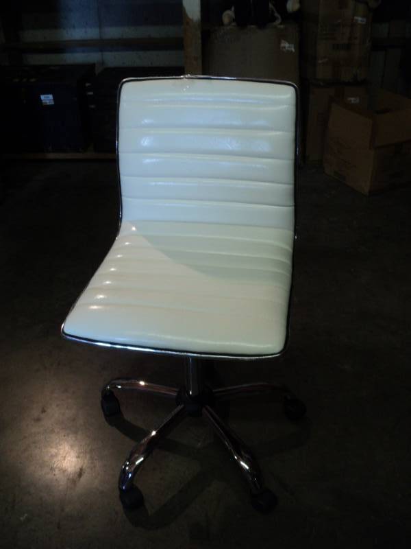 lot 9740 image: BT Expert Office Chair, white, assembled