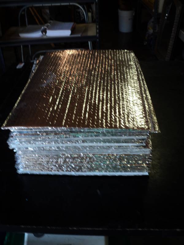 lot 9744 image: (24) ct lot Silver padded mailing envelopes, approx. 17 x 13