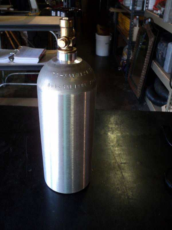 lot 9756 image: Aluminum Tank TC-3ALM124, T3.  42 KG tW7.51, Luxfer