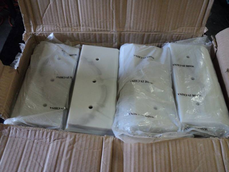 lot 9784 image: (1) Case Poucat Trophy Bases, 5 x 9 x 1-18, white faux marble Plastic