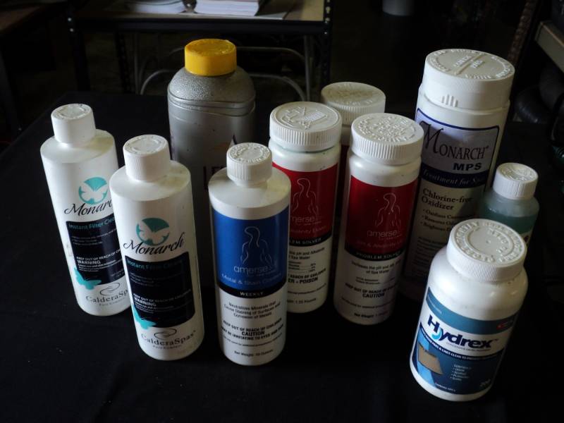 lot 9821 image: (10) ct mixed lot spa cleaning chemicals