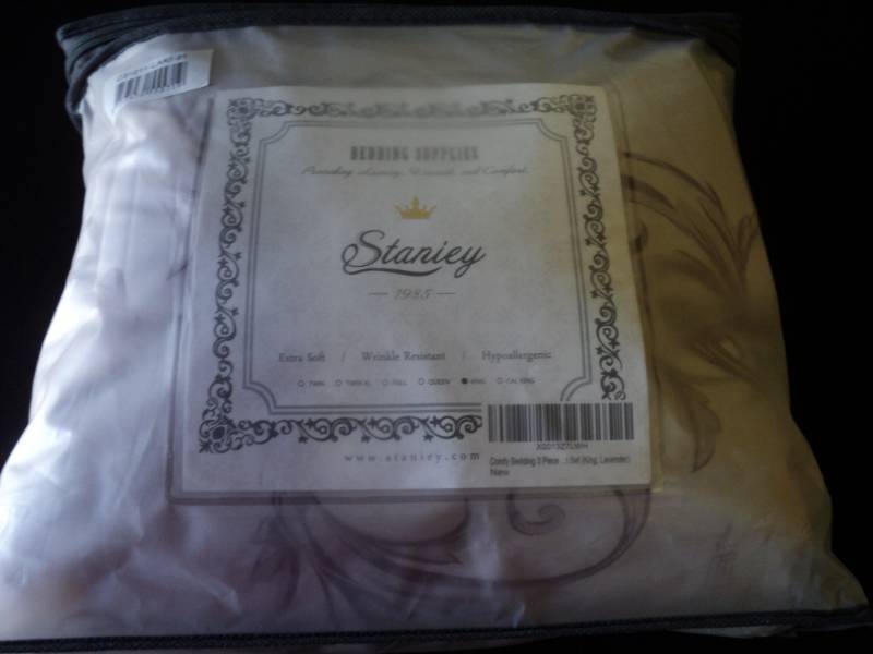 lot 9853 image: Staniey Bedding supplies 3 piece set, King, Lavender