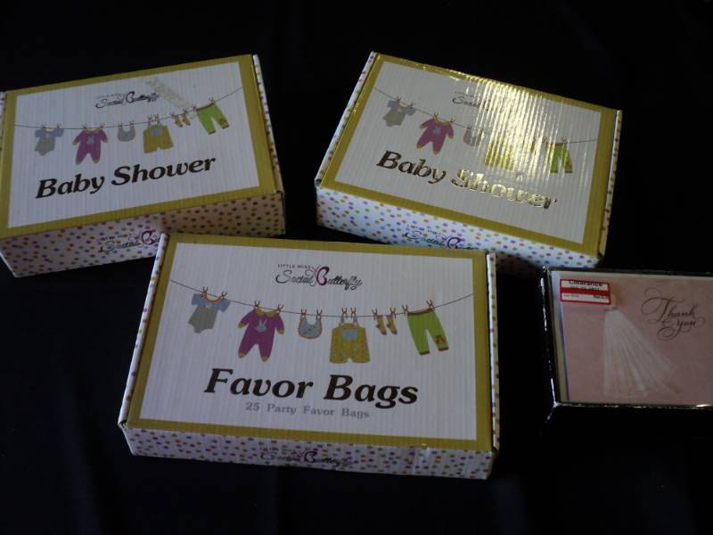 lot 9863 image: Mixed lot Wedding Thank you cards, BabyShower Planning kits and favor bags