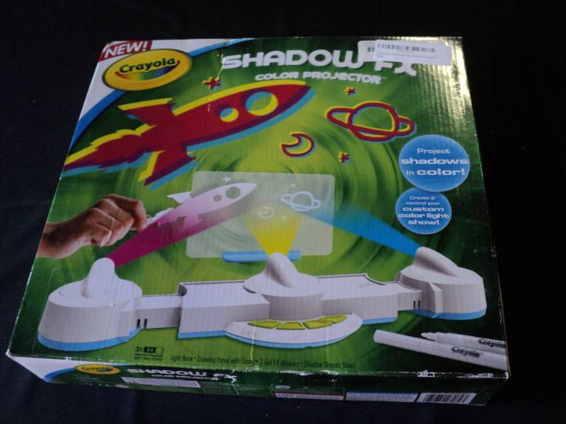 lot 9881 image: (1) Crayola Shadow FX Color Projector, takes (3) AA batteries not included