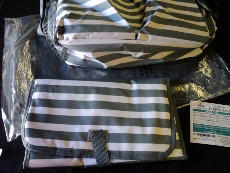 lot 9897 image: Bambini and Me Diaper Bag with changing pad