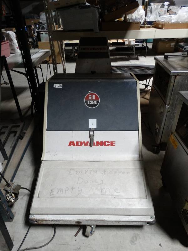 lot 1537 image: Retriever Advanced A134 Commercial vaccuum