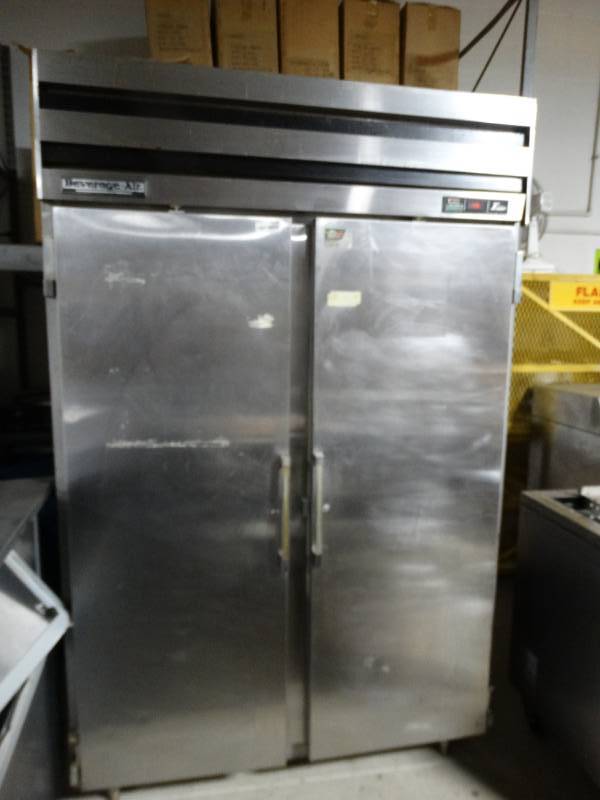 lot 1549 image: Beverage air commercial 2 doos stainless steel cooler