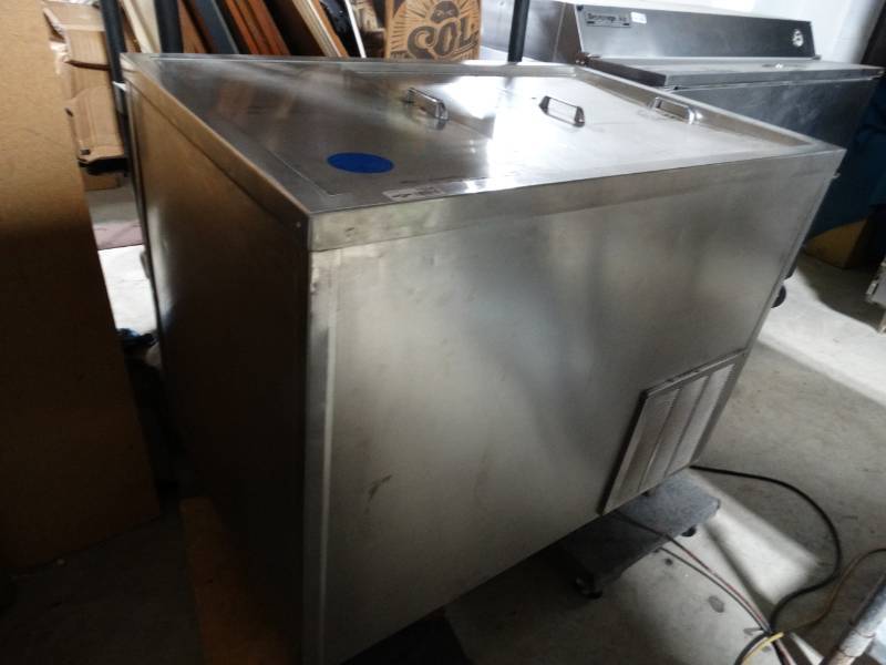 lot 1556 image: Commercial Stainless Steel  Cooler- Works