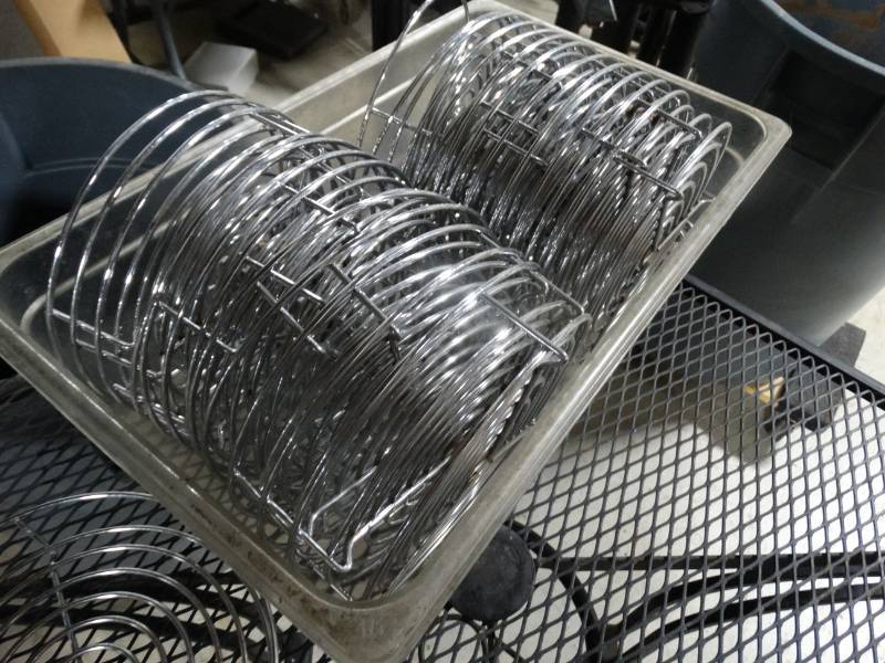 lot 1580 image: Large lot of condiment racks