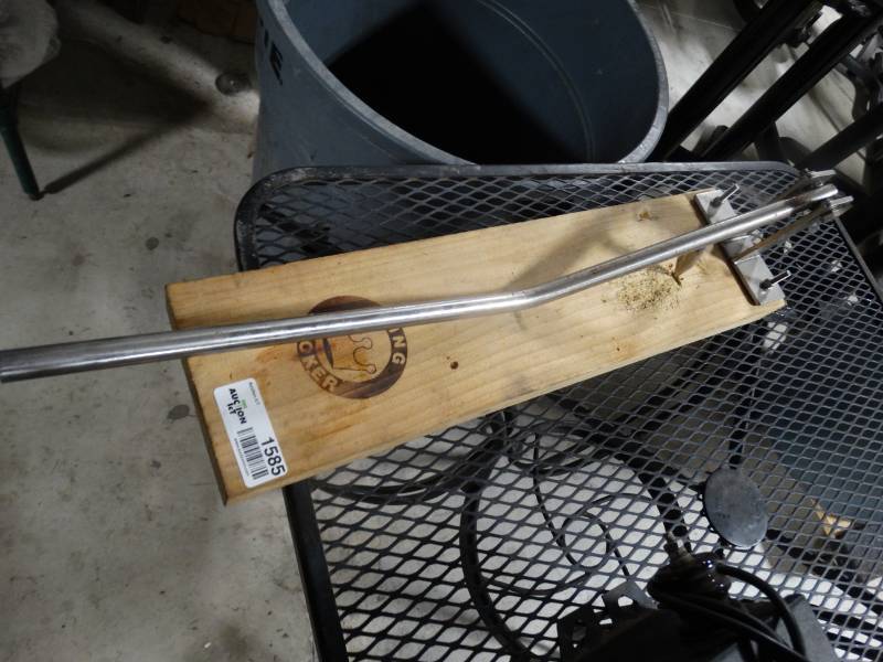 lot 1585 image: King Kooker 5500 Stainless Steel Oyster Opener